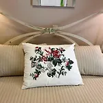 Kaloudis & 아파트 *