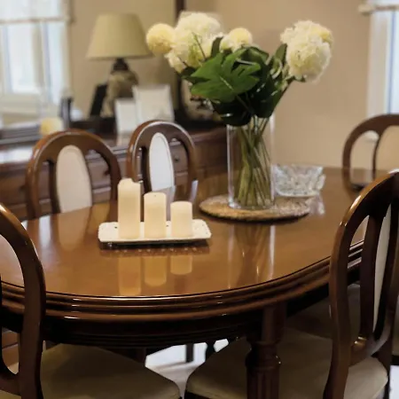 Kaloudis & アパート ダシア