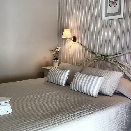 Kaloudis & Дассия