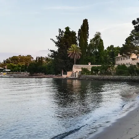 アパート Kaloudis &