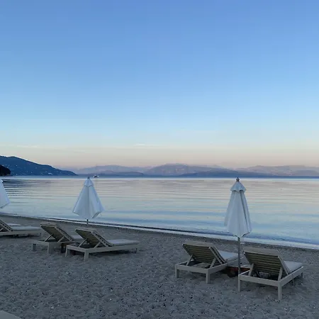 Kaloudis & Апартаменты *