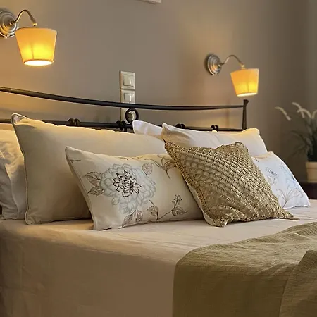 Kaloudis & Апартаменты *