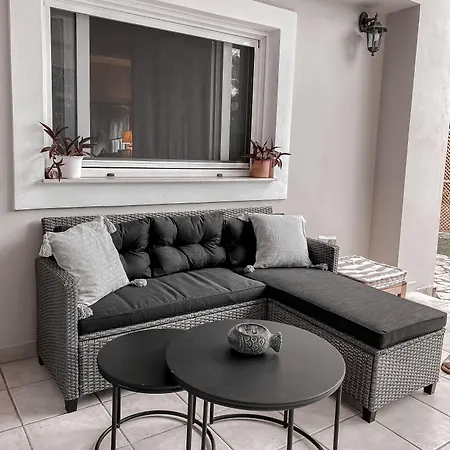 Kaloudis & Апартаменты