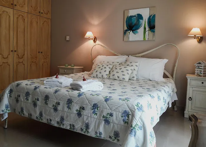 Kaloudis & Apartamento Dassia (Corfu)
